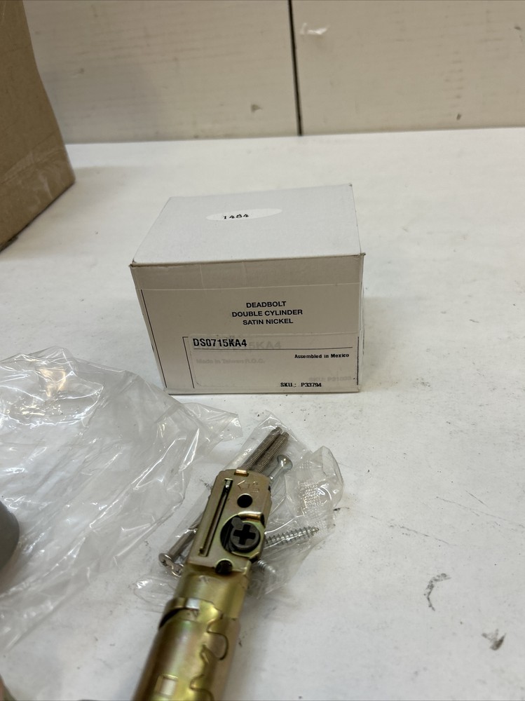 MASTER LOCK DS0715KA4S Deadbolt Satin Nickel Single Cylinder