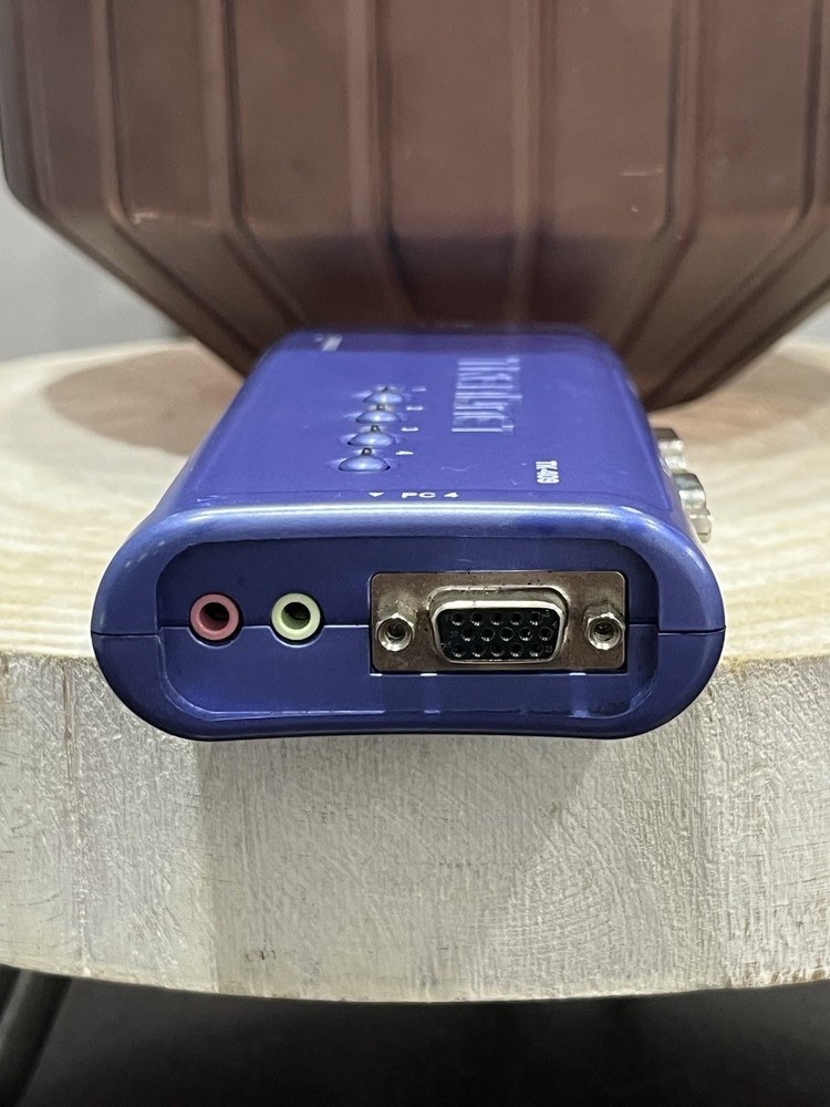 TRENDnet TK-409K 4-Port USB KVM Switch Kit with Audio - Untested