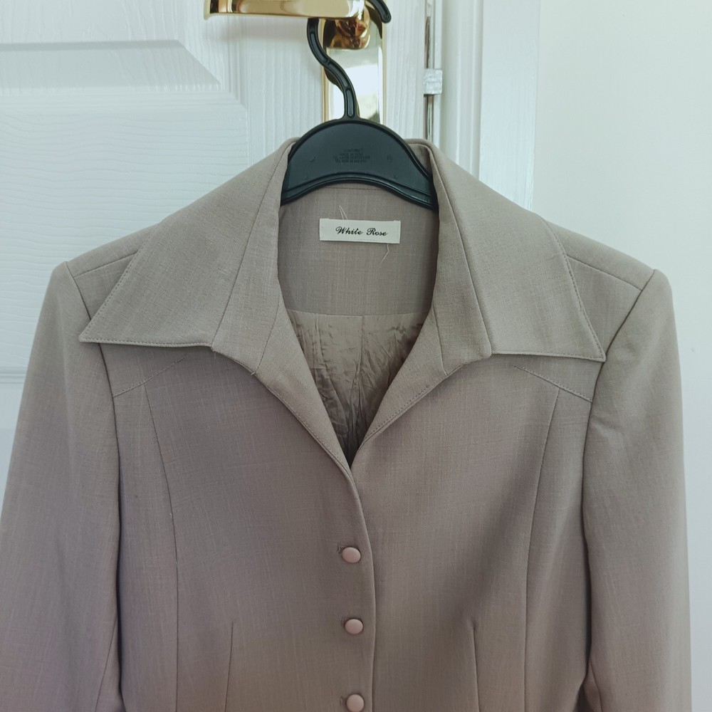 Smart Office Top & Skirt Set – Elegant, Tailored & Professional