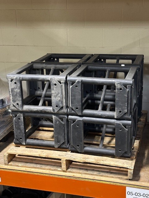 12" x 18"  Bolt Corner 4-Way (Black)