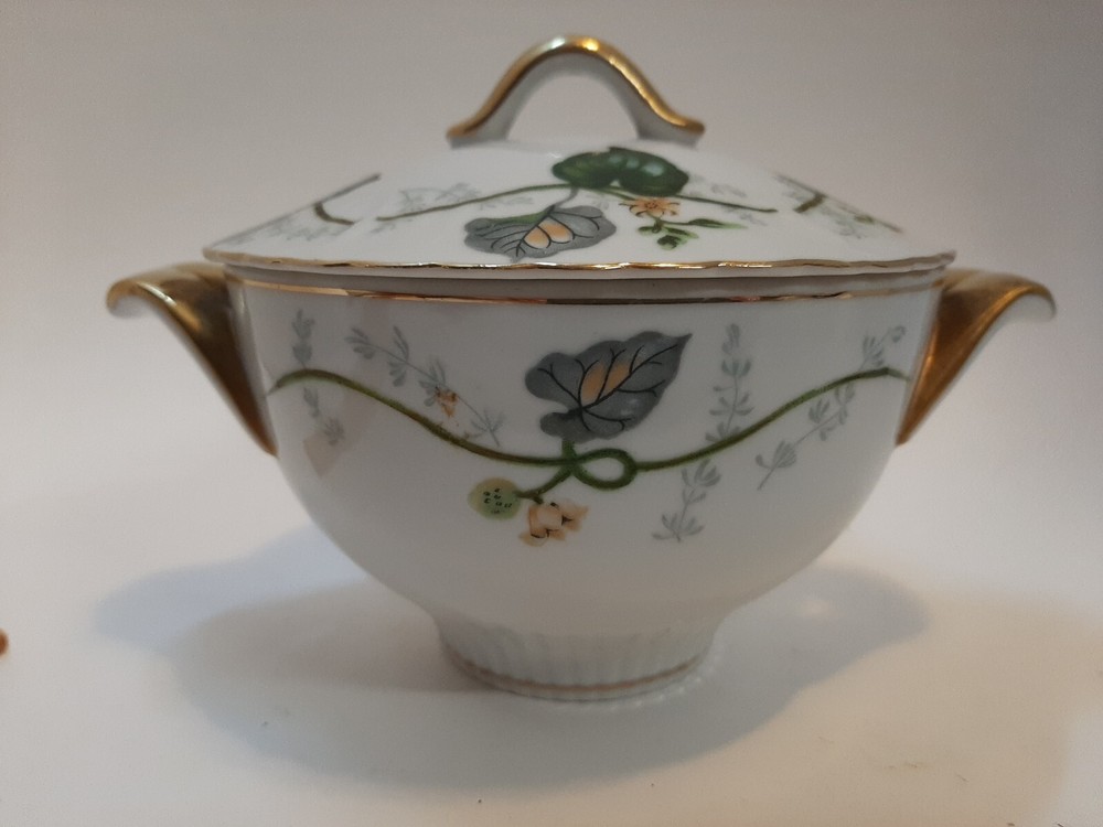Granada Victorian China Lidded Dish C3