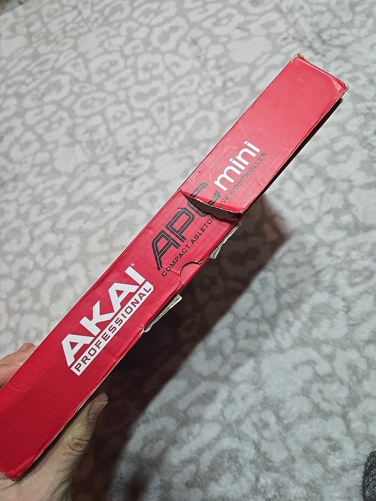 AKAI PROFESSIONAL mini Multifunctional Compact Ableton Live Controller Hybrid 3