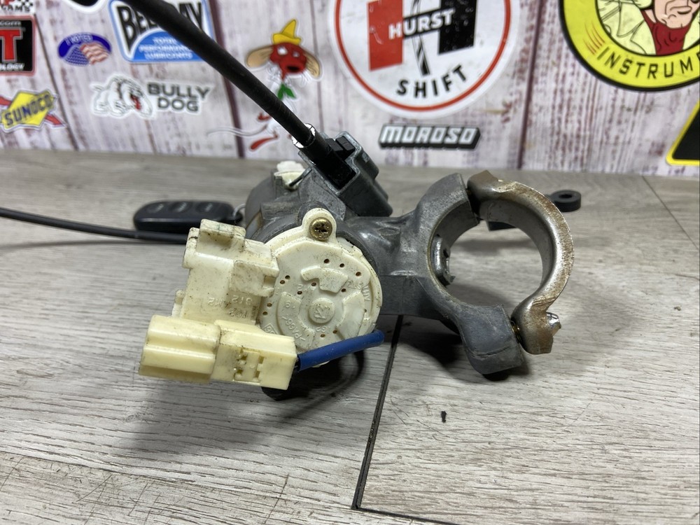 2003-2008 Pontiac Vibe Ignition With Key