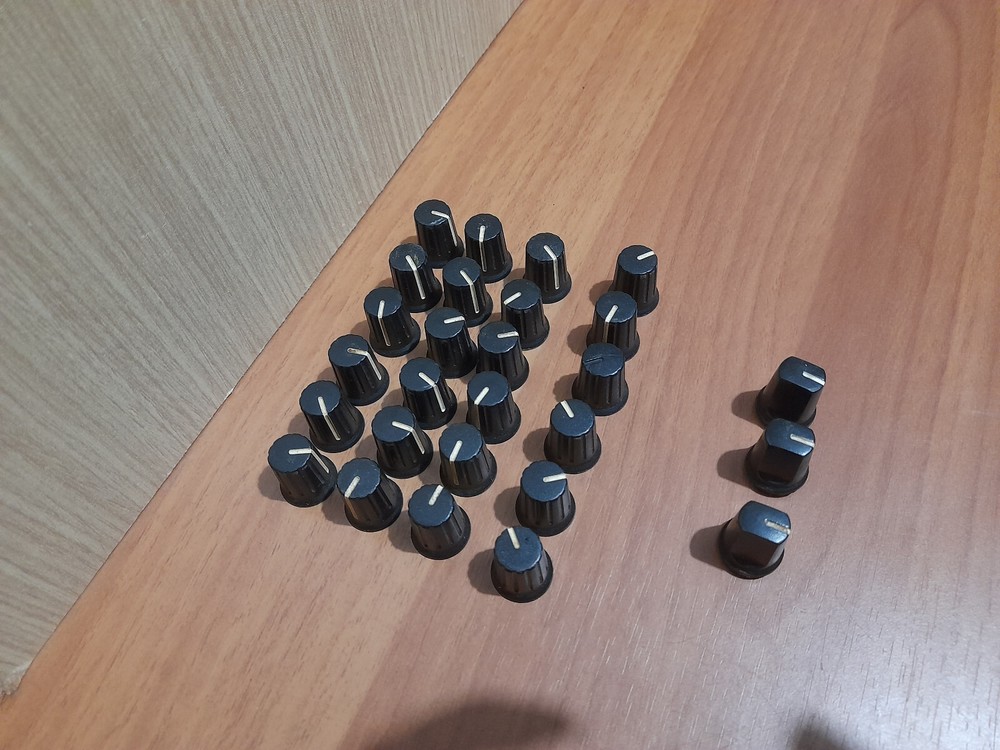 Behringer DJX700 knobs 27