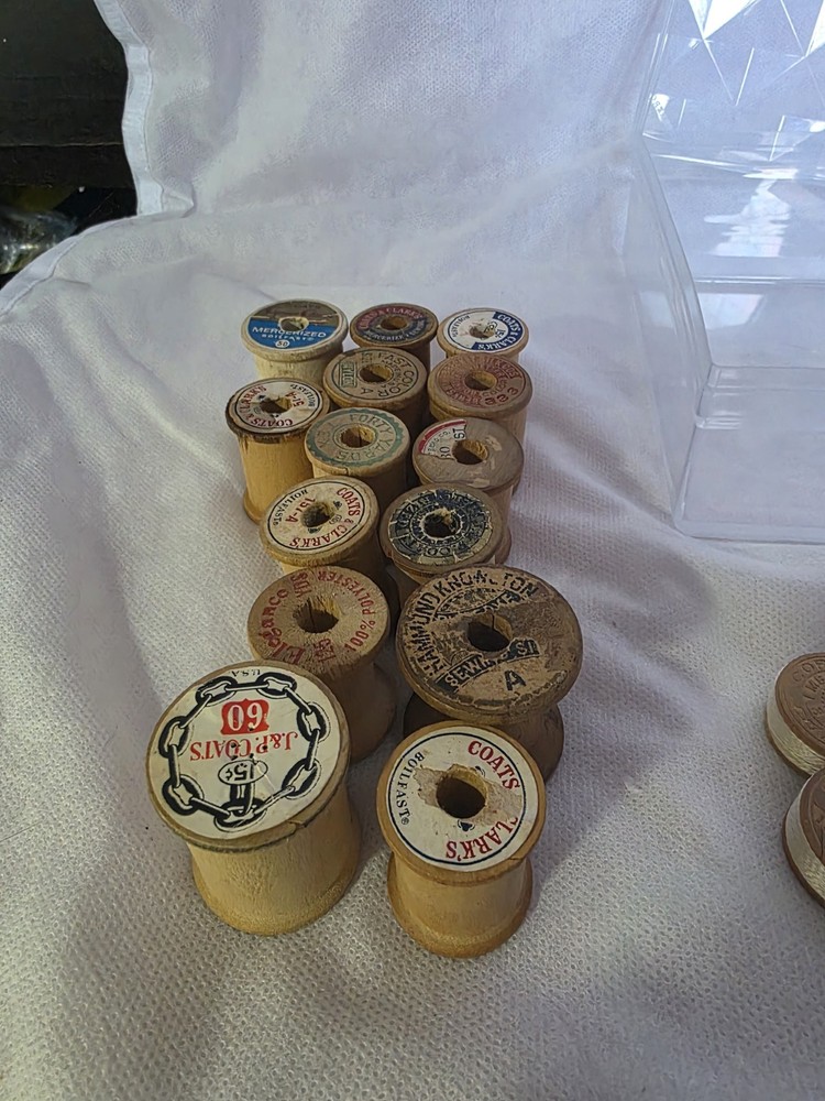vintage mid century Box With Thread 53 spools of thread