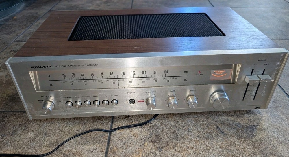 Vintage Realistic STA-800