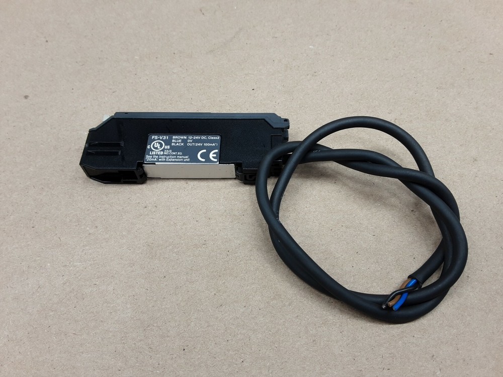 Keyence FS-V31 Fiber Optic Sensor  #1002J5*AD