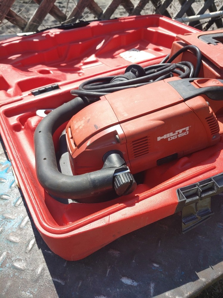 Hilti DG150 Electric Concrete Surface Grinder. DPC 20 Power Source.