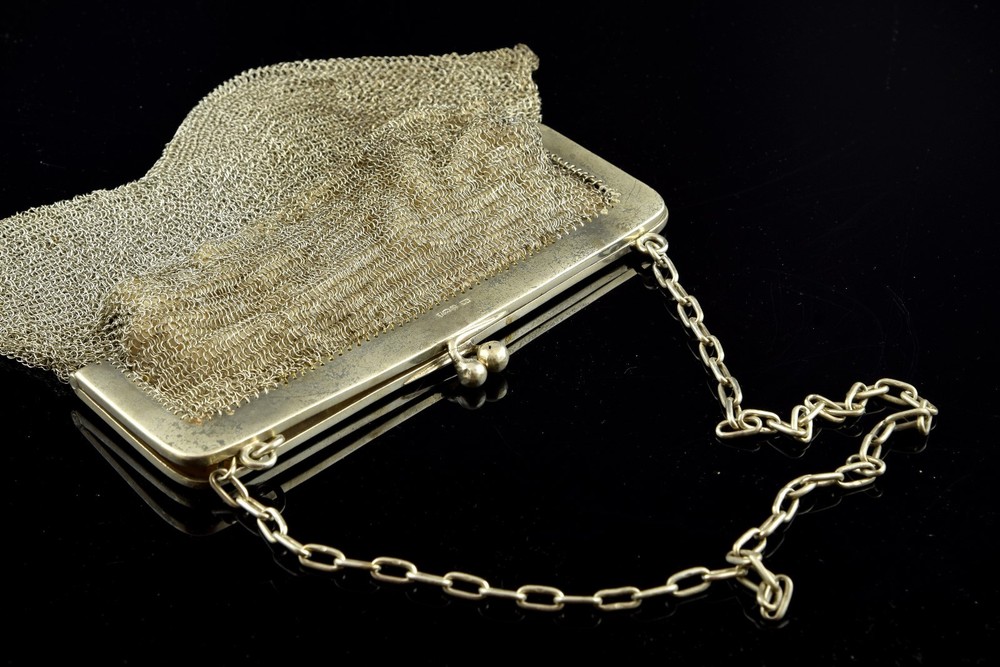 Silver mesh bag, 19th century.