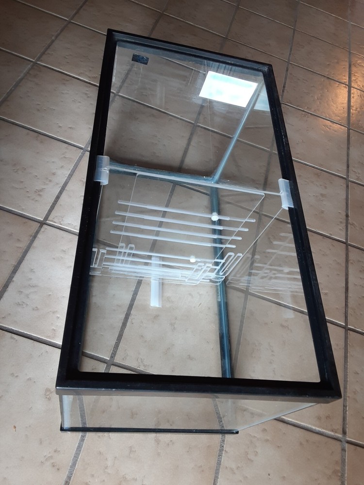 Aquarium Adjustable Divider 10/ Or 20 gal. Long