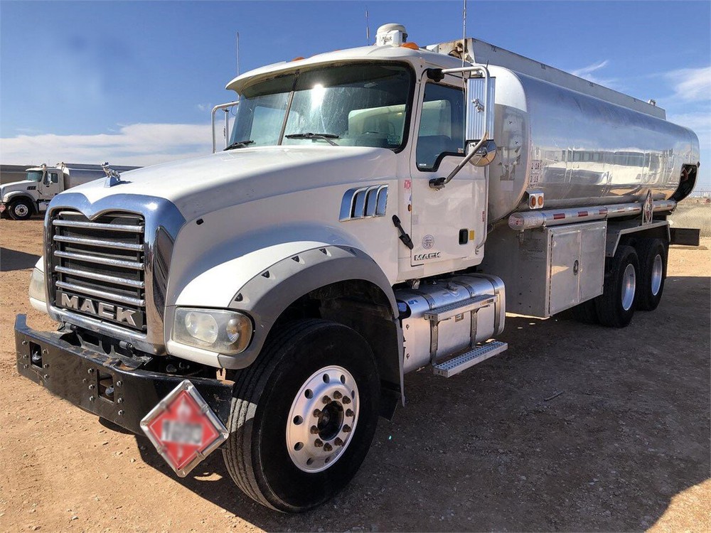 Mack Granite Premium Quilted Winter Front