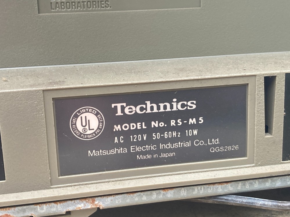 Vintage Technics model No. RS-M5 Stereo Cassette Deck Chrome Silver