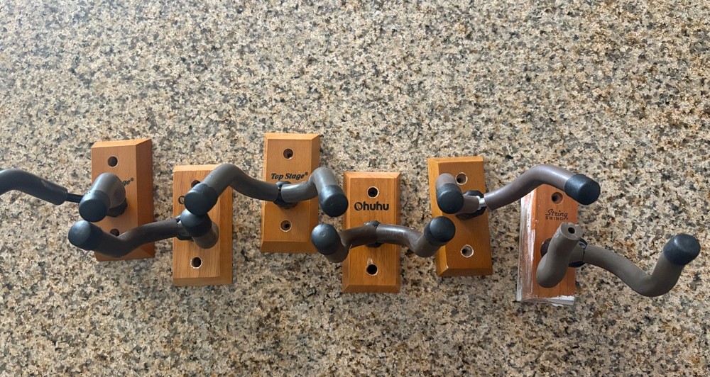 Ohuhu Guitar Wall Mount. Iced Earth