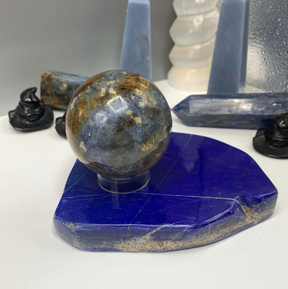 Kyanite sphere I