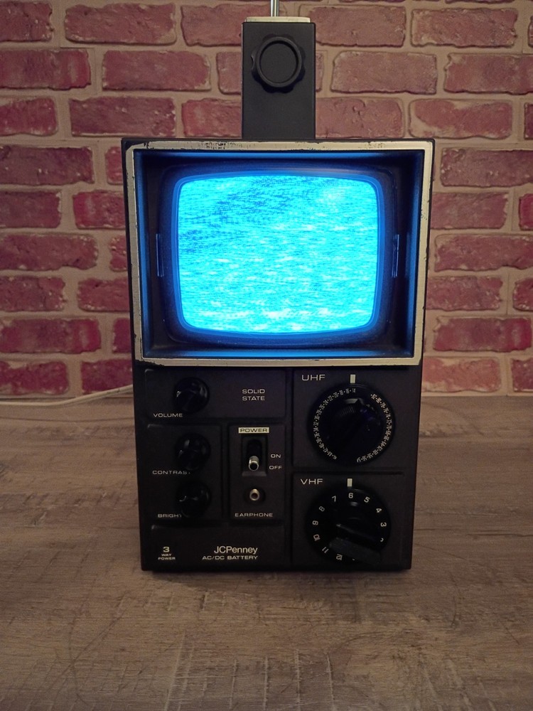 JCPenney Model 685 B/W TV