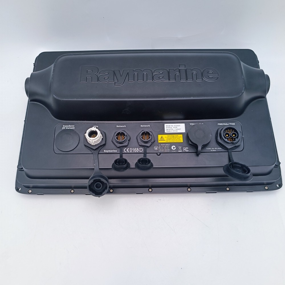 Raymarine e125 HybridTouch MFD Display Chartplotter Radar Display E70023 & Cover