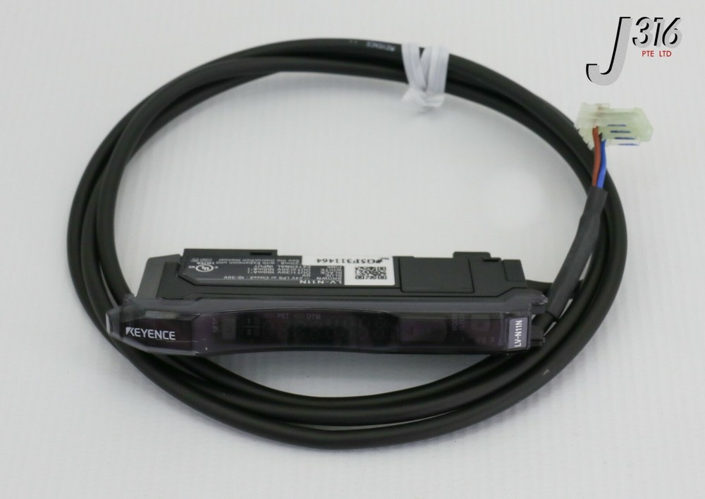 21476 KEYENCE DIGITAL LASER SENSOR (NEW) LV-N11N