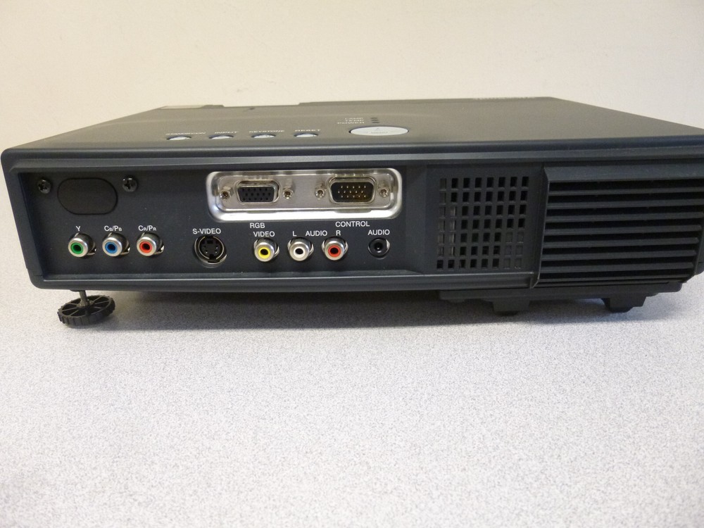 Viewsonic PJ551 Projector With Remote Bundle