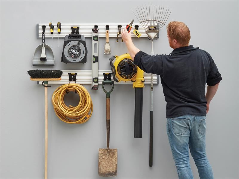 STANLEY Track Wall System Starter Kit, 20 Piece STA122000