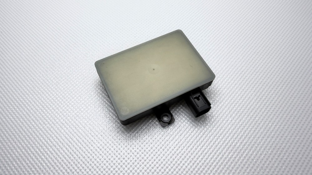 2016 2017 2018 Hyundai Tucson Blind Spot Detection Radar Sensor Module OEM