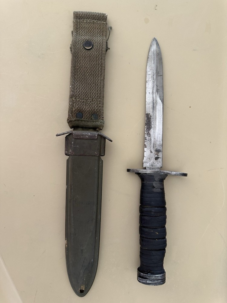US Utica Bayonet & M8 Scabbard