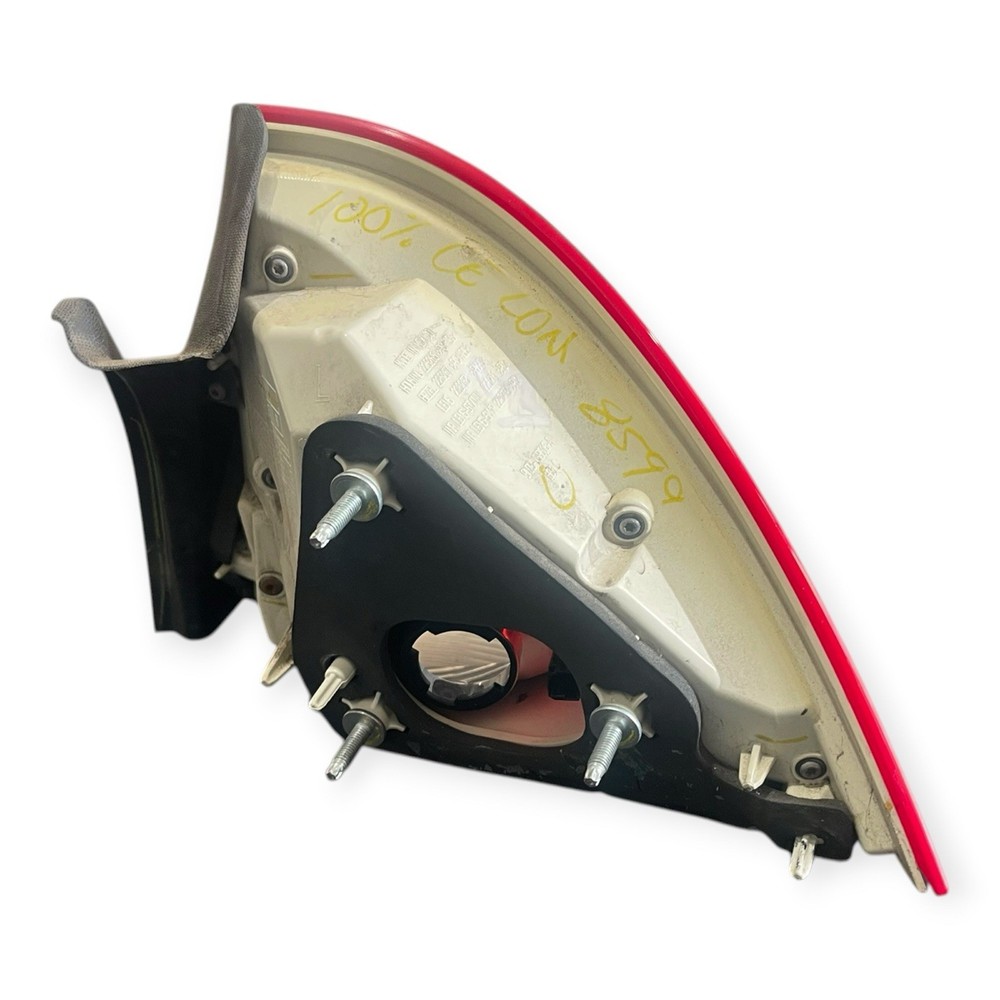 2010 2011 Mercury Milan LH Driver Tail Light, Tested, Working