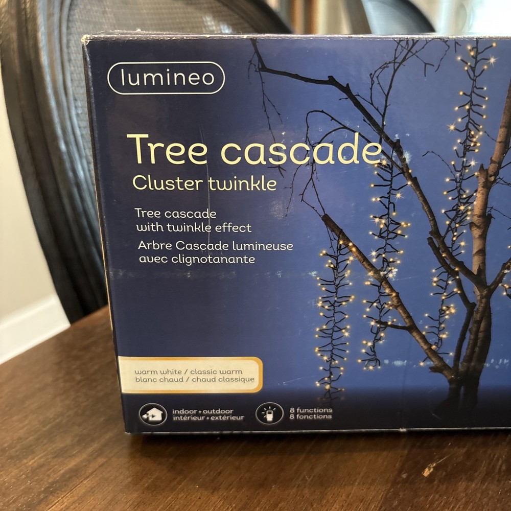 Lumineo Tree Cascade Cluster Twinkle Lights - 480 LED - 6 Drops