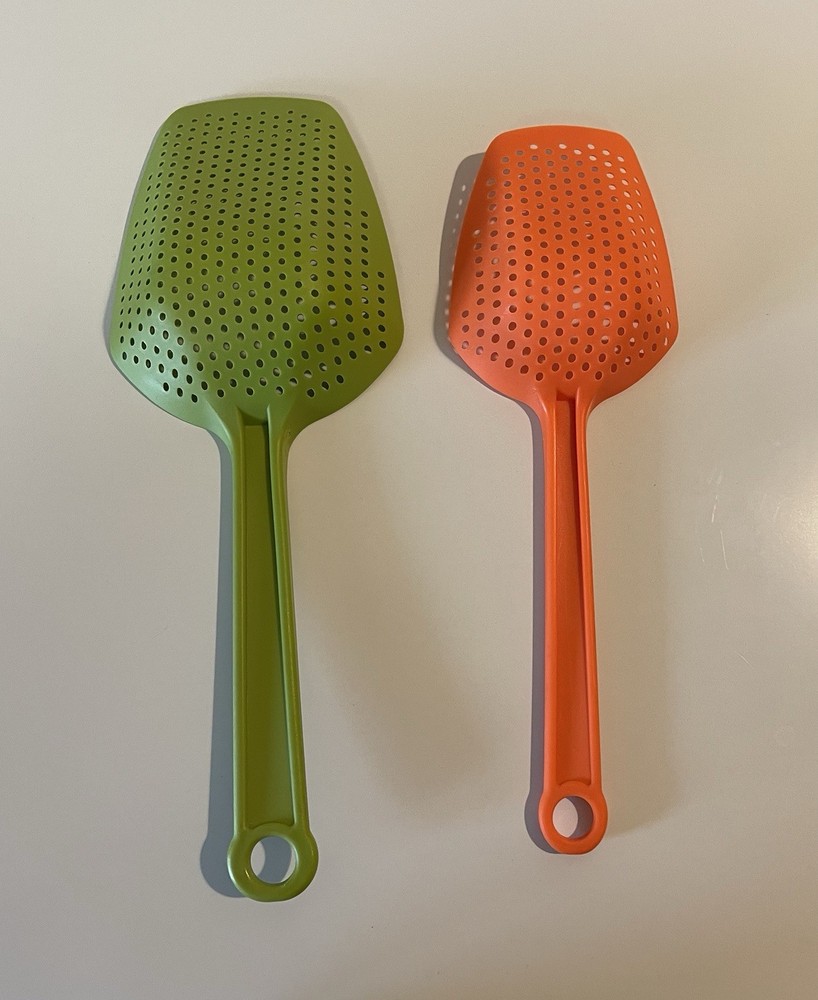 Kitchen Discovery Colander/Strainer Scoops 2 Pc. Set