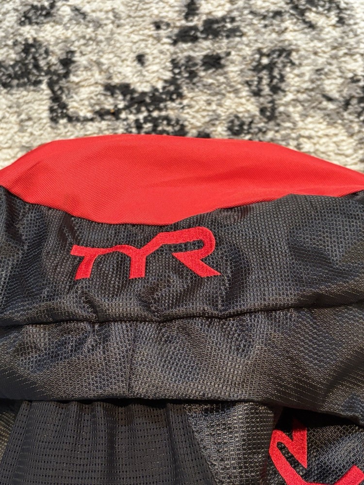 TYR Convoy Transition Backpack Red/Black