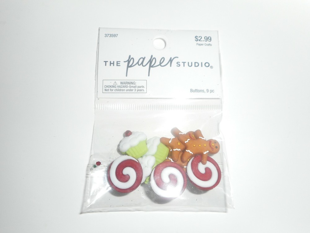 The paper studio Christmas Sweets shank buttons 9 pc