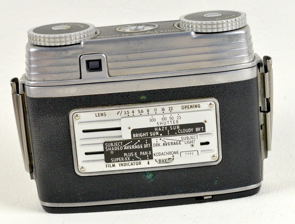 Kodak Signet 35 camera w/case