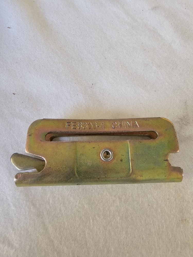 Kinedyne Spring Loaded Strap Cargo Clip Brackets FE8306-1