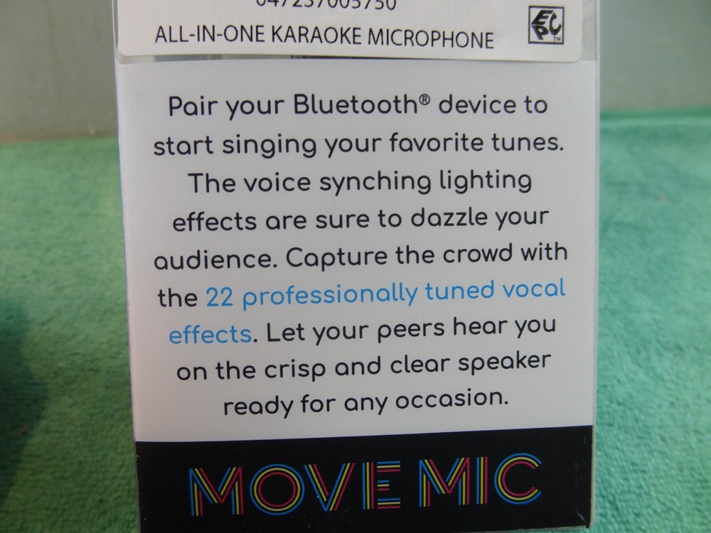 Singing Machine Move Mic Wireless Handheld Bluetooth Karaoke Microphone w/Speake