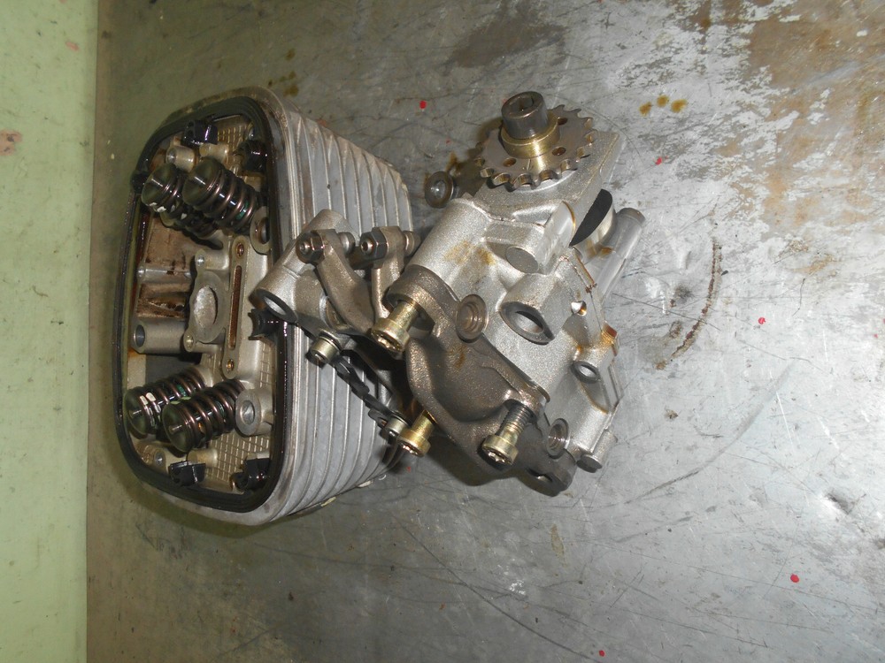 bmw  r 1100  rt  l/h  cylinder  head