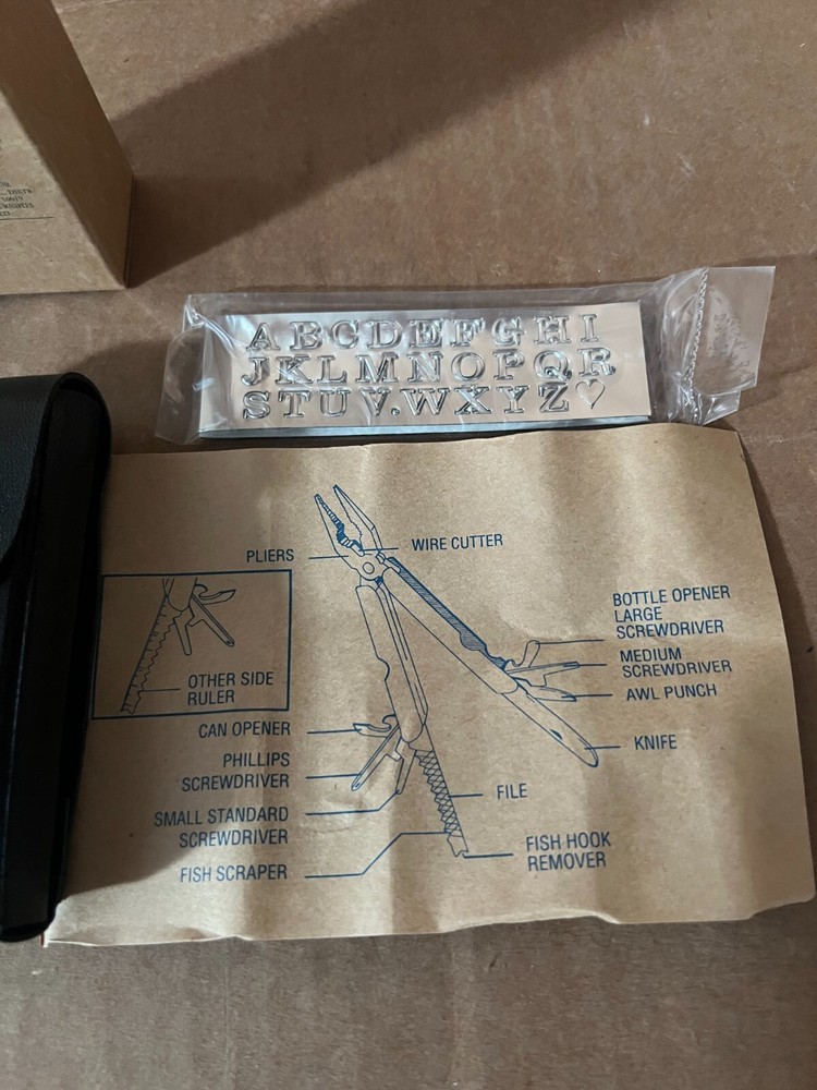 Avon Gift Collection 13 Multitool Function Tools Pocket Knife Tool All-In-One Nw