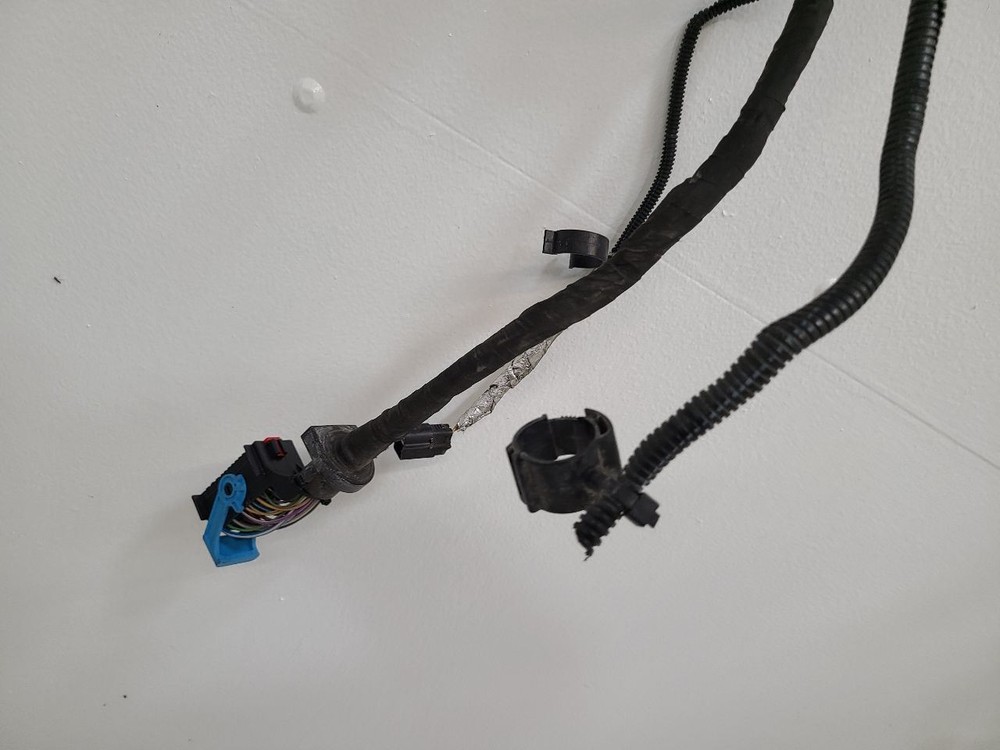 2013 FORD ESCAPE Engine Wire Harness