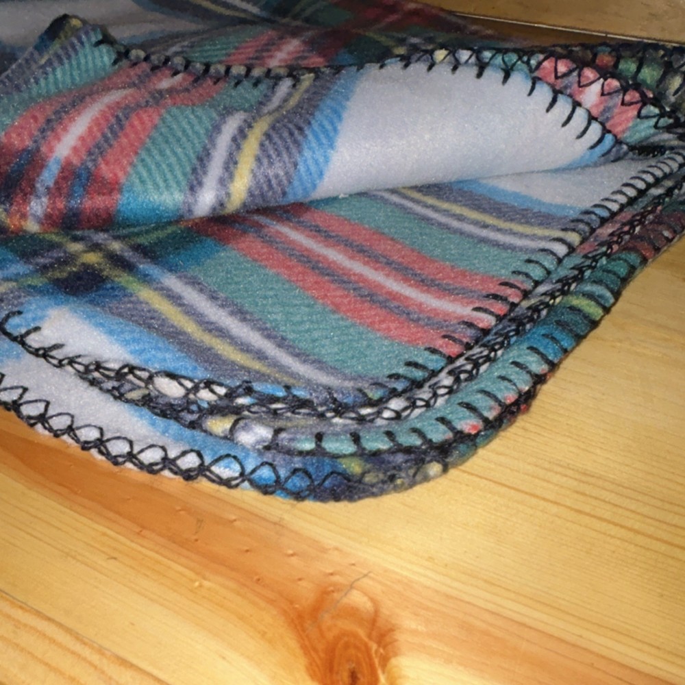 Handmade Fleece Blanket Multicolor Plaid & Tartan Rectangular Bedroom