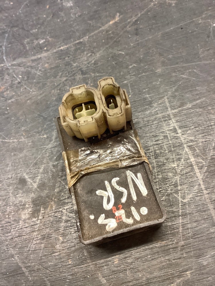 Honda NS125 KR1 CF498 CDI Unit