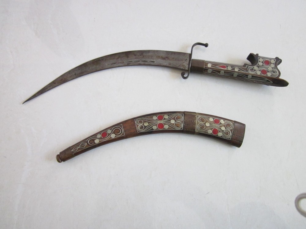 20TH CENTURY INDO PERSIAN CURVED DAGGER-KHANJAR-