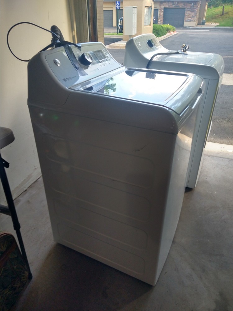 GE washer and dryer set