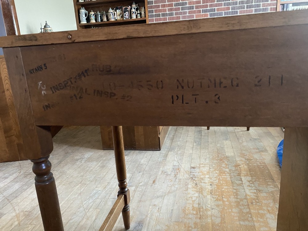 ETHAN ALLEN - NUTMEG 211 - WRITING DESK