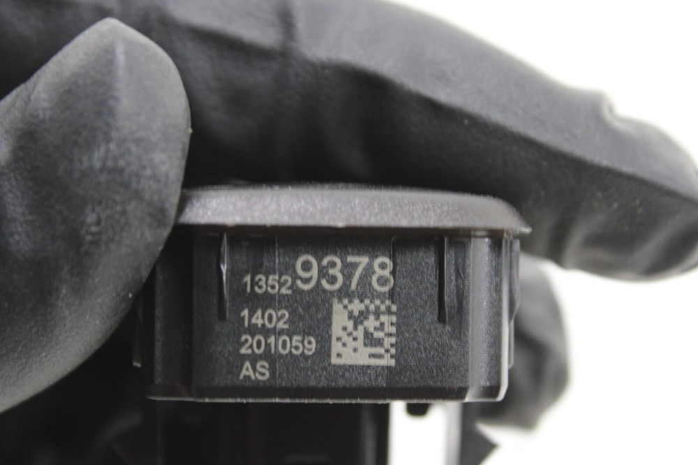 2018 - 2025 GMC TERRAIN DASH DASHBOARD SUN LOAD LIGHT SENSOR OEM