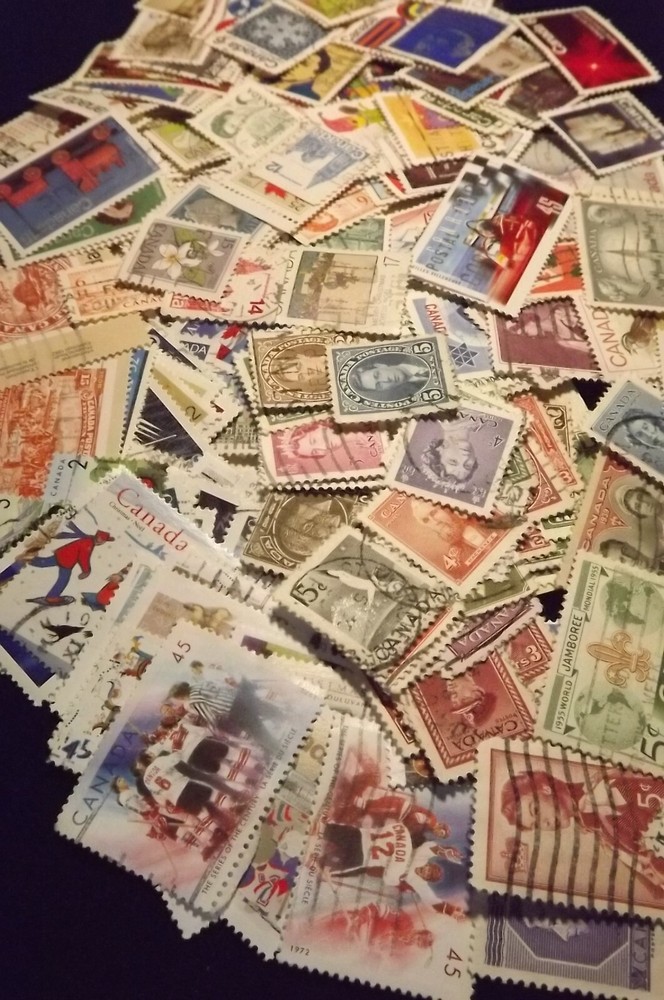 Older CANADIAN Stamp Lot - over 325 All Different!