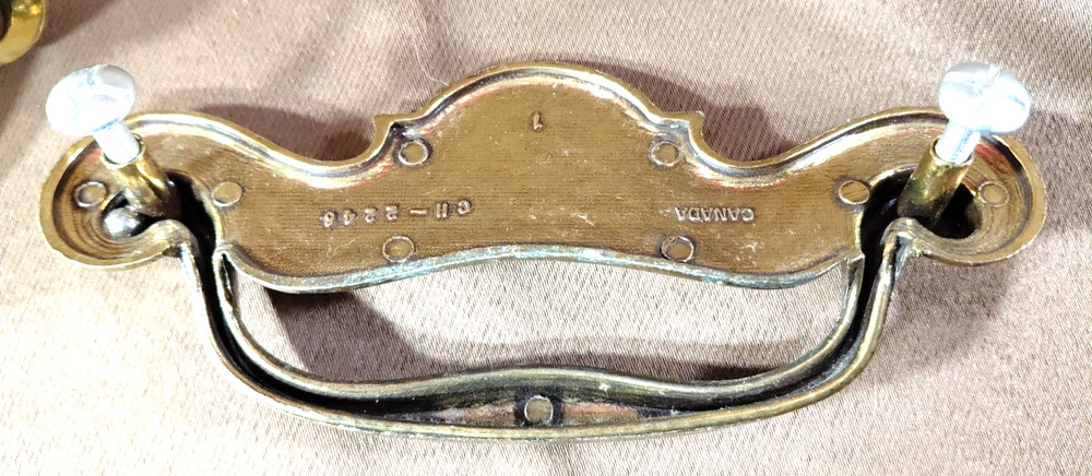 Two Brass Sunburst Drawer Pulls Flower Leaves Canada CH-2246 Hardware