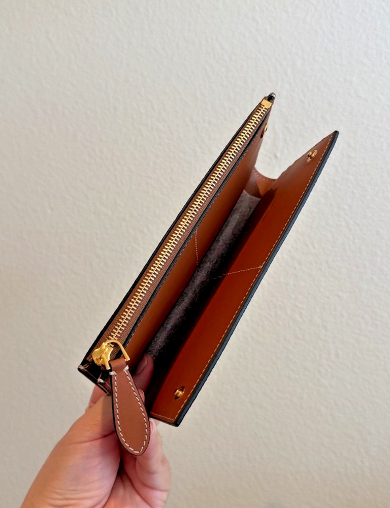 Burberry Large Bi-Fold Snap Wallet - Great Condition