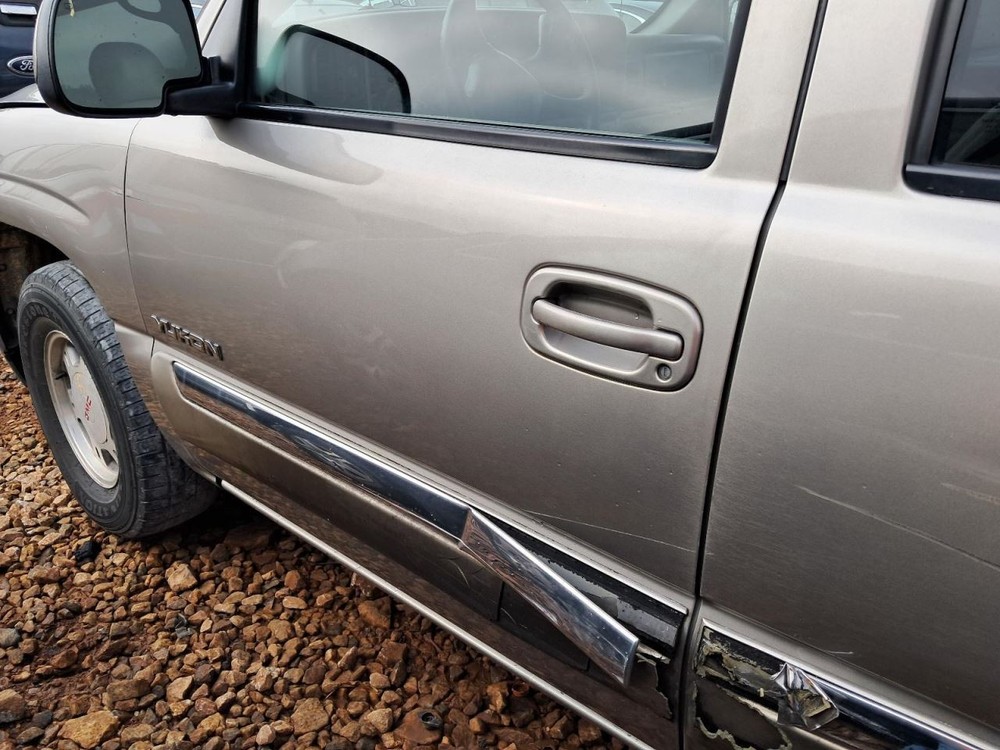 YUKON 2000 Glove Box 4779662
