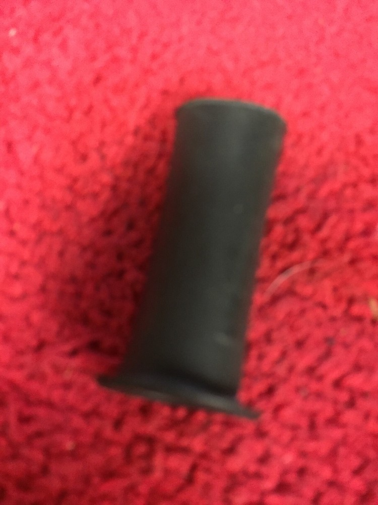 9779-513-12 AMPHENOL BOOT  NOS