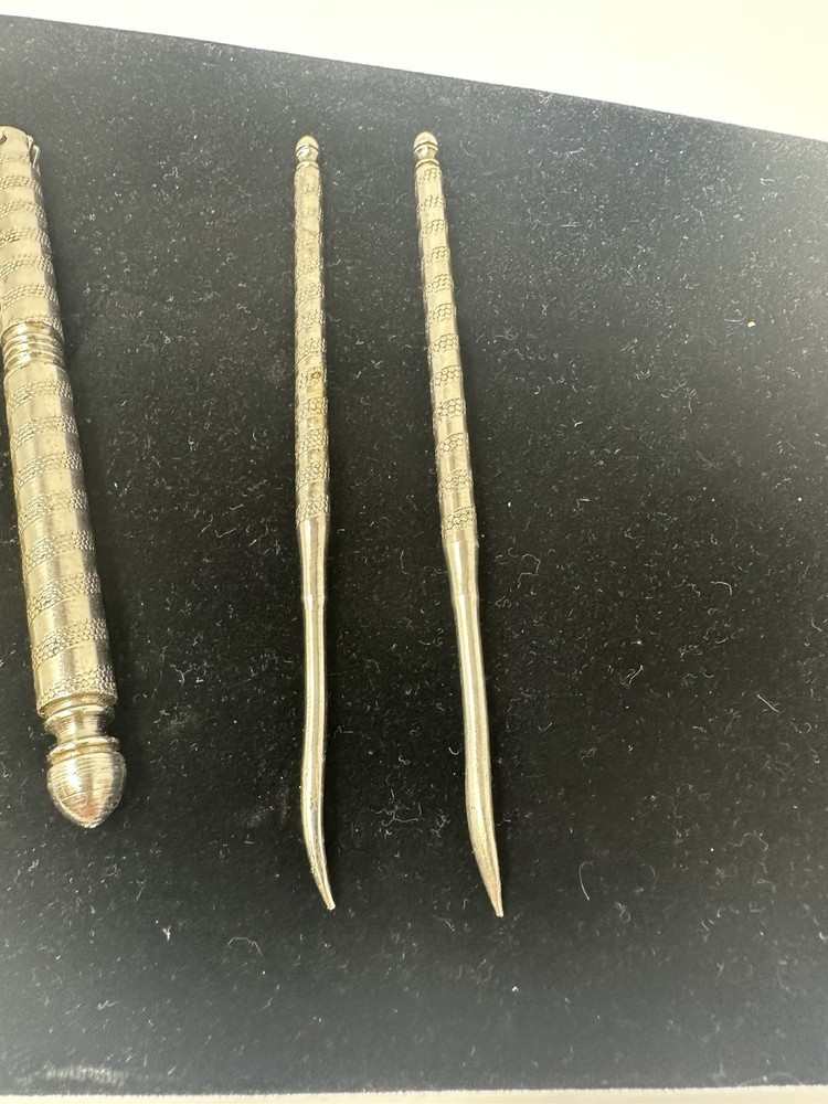 VTG Ellwood Rusticware Nutcracker Tree Bowl