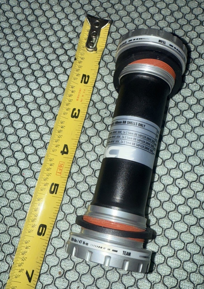 24mm RaceFace Team XC X-Type External Bottom Bracket: BSA 100mm BB Shell