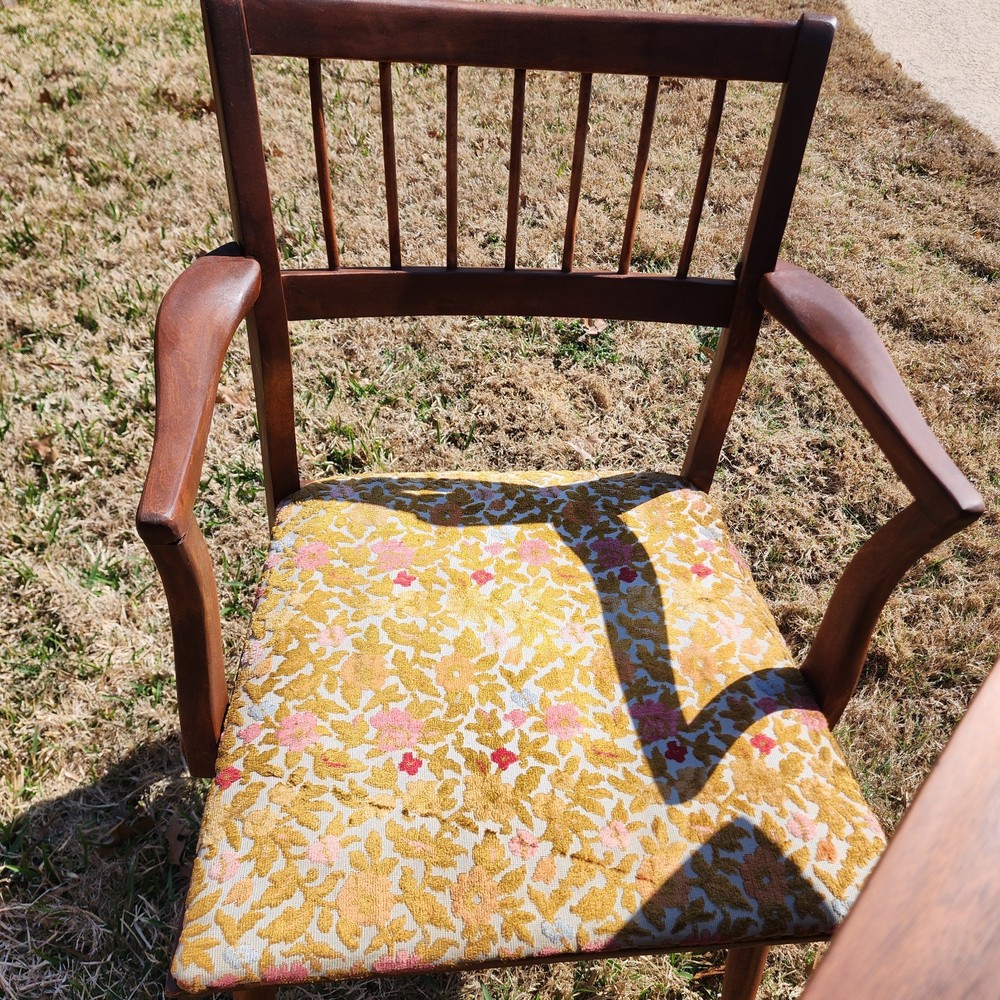 MCM Craddock Refinished Walnut Scissor Leg Table and 6 Chairs